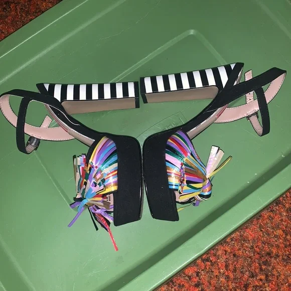 Lovely Betsy Johnson Platform Heels - Picture 4 of 4